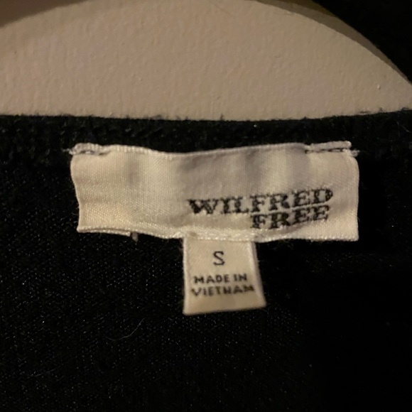 Long-Sleeve black plunging neckline body suit. - Picture 3 of 3